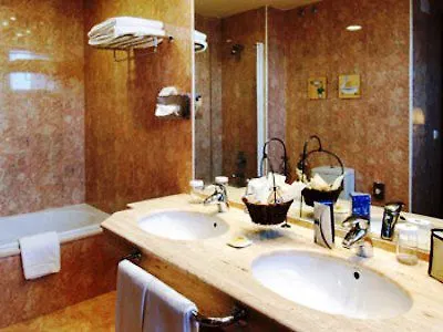 Vincci Ciudad De מלון 4*